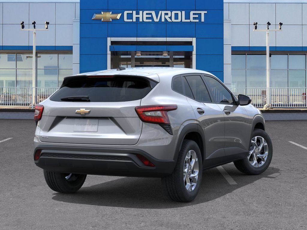 New 2026 Chevrolet Trax LS w/ LS Convenience Package FWD image 4
