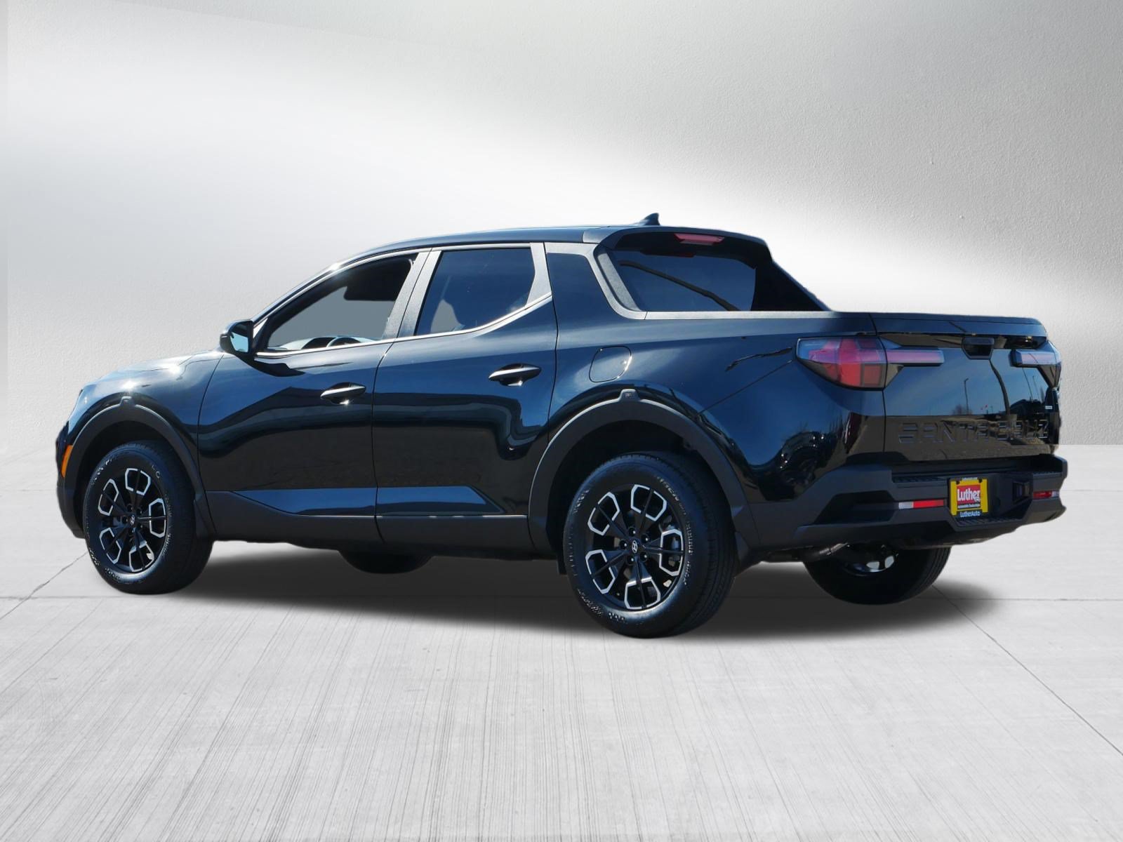 Used 2023 Hyundai Santa Cruz SE AWD/4WD image 5