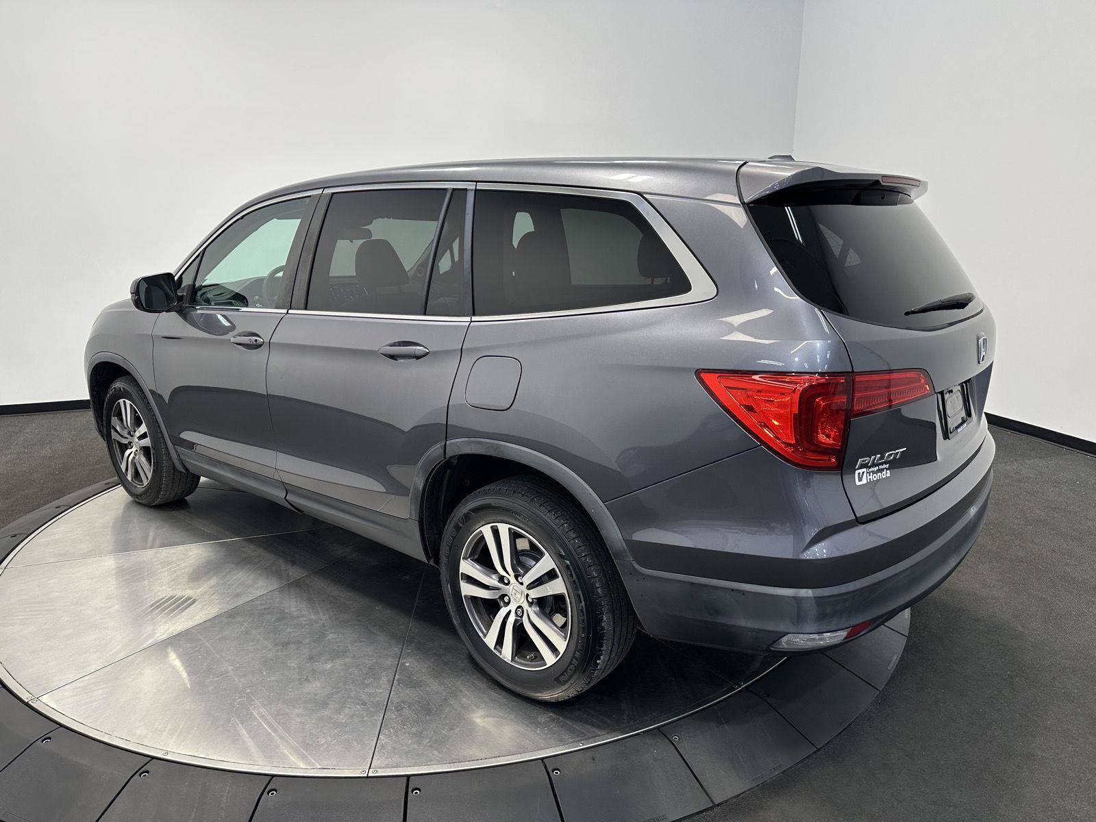 Used 2016 Honda Pilot EX image 5