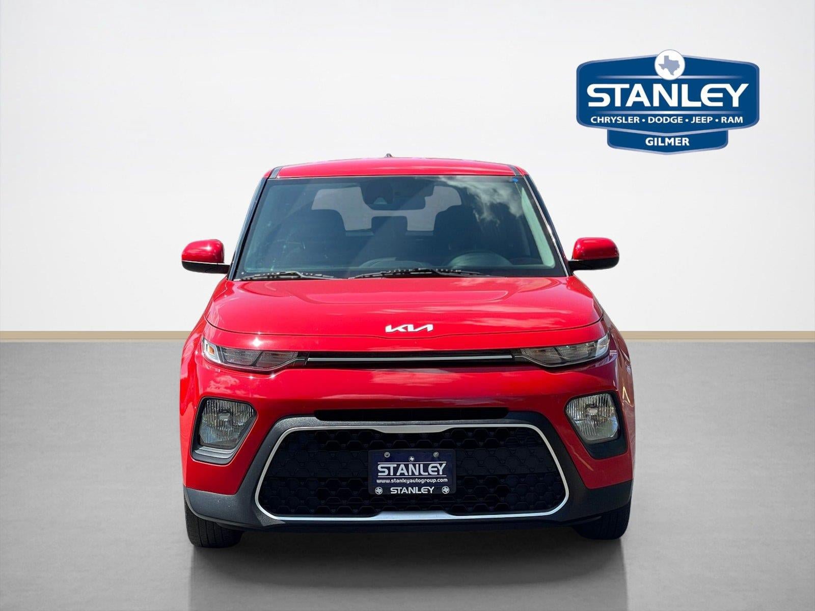 Used 2022 Kia Soul LX w/ Technology Package FWD image 2