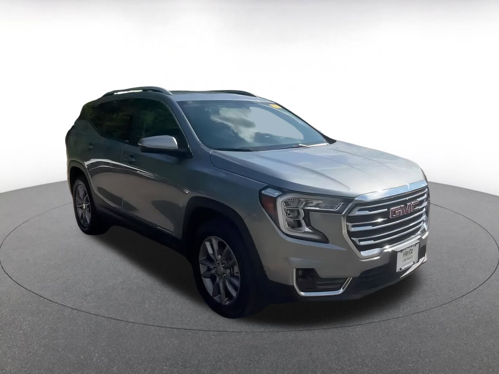 Used 2024 GMC Terrain SLT image 3