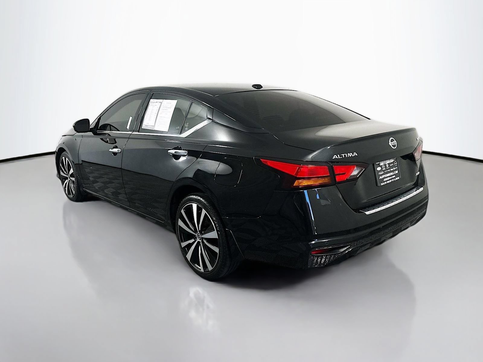 Used 2021 Nissan Altima 2.5 Platinum AWD/4WD image 5