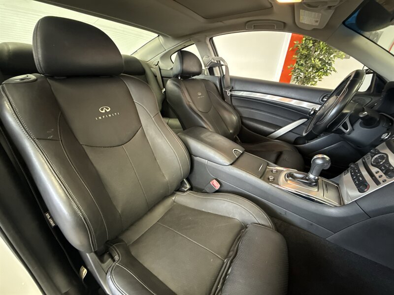 Used 2014 INFINITI Q60 Journey w/ Premium Package image 19