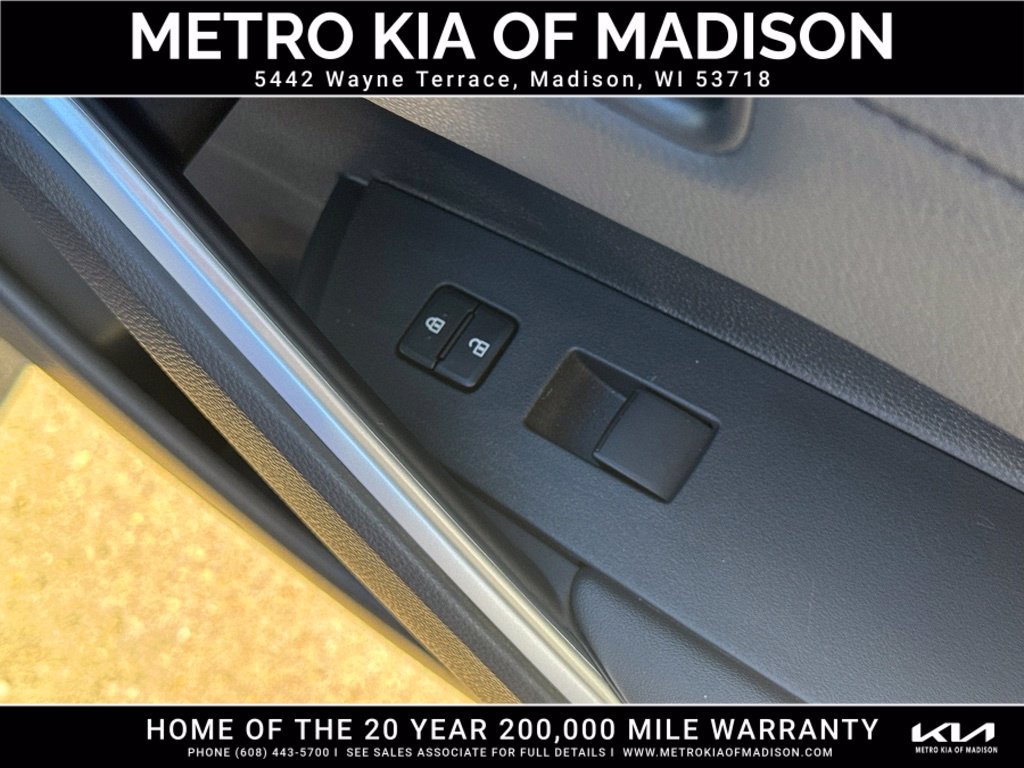 Used 2023 Toyota Corolla Cross XLE w/ Convenience Package AWD/4WD image 41