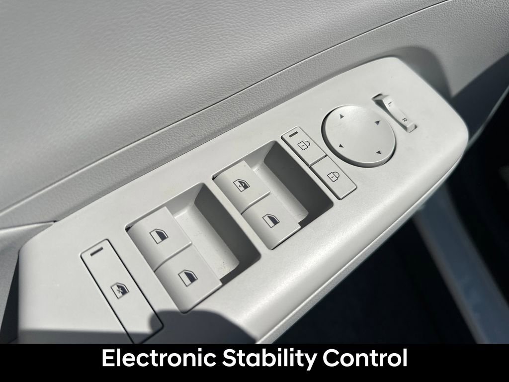 Certified 2026 Hyundai Kona SE AWD/4WD image 10