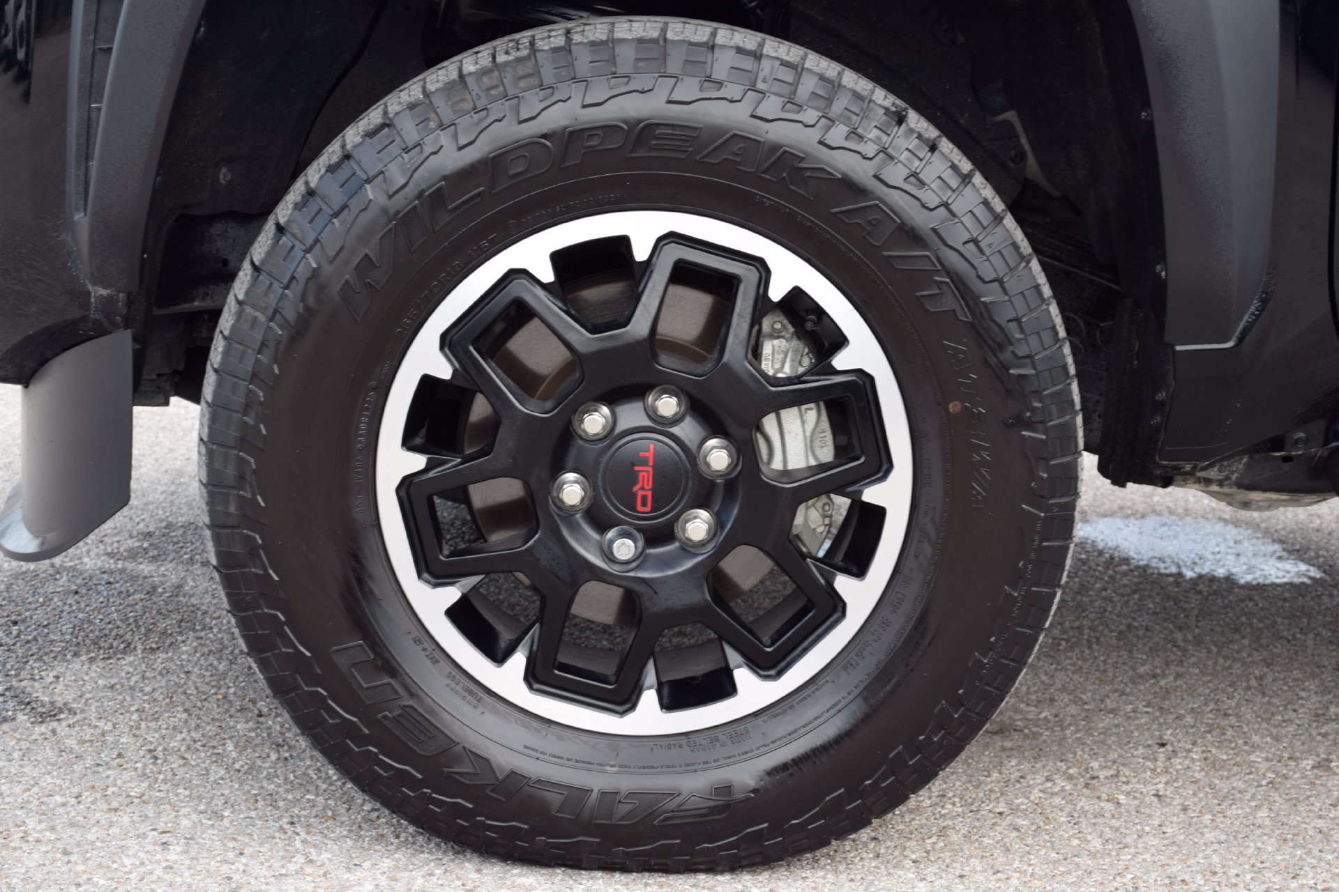 Used 2025 Toyota Tacoma TRD Off-Road AWD/4WD image 27