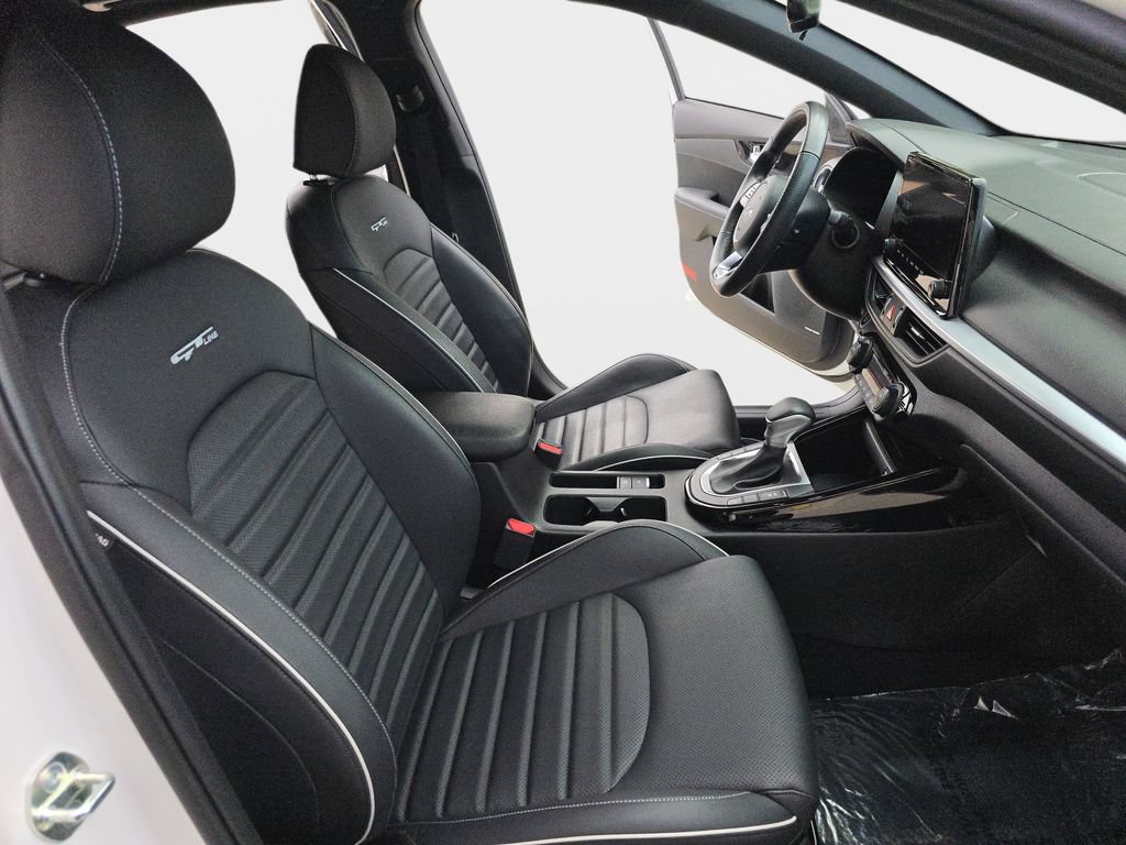 Used 2023 Kia Forte GT-Line w/ GT-Line Premium Package FWD image 12
