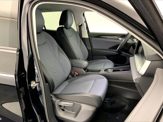 New 2026 Volkswagen Tiguan SE image 9