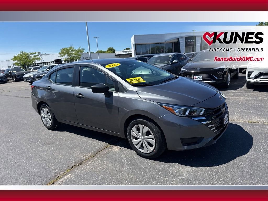 Used 2024 Nissan Versa S FWD image 2