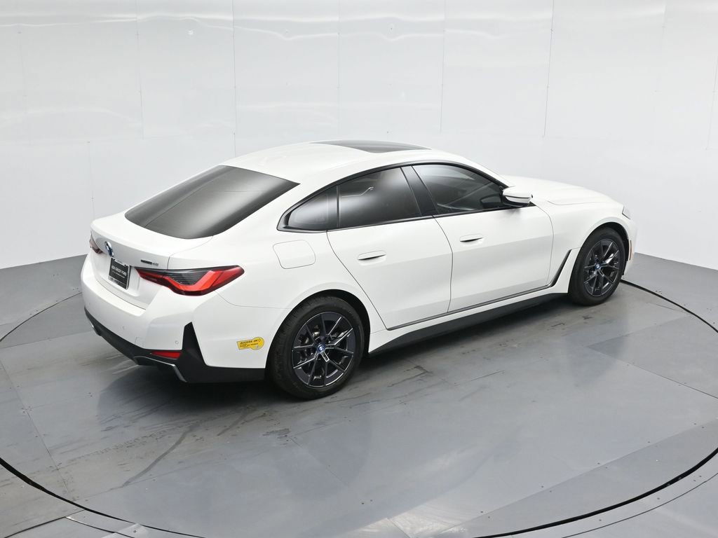 Used 2022 BMW i4 eDrive40 w/ Premium Package image 40