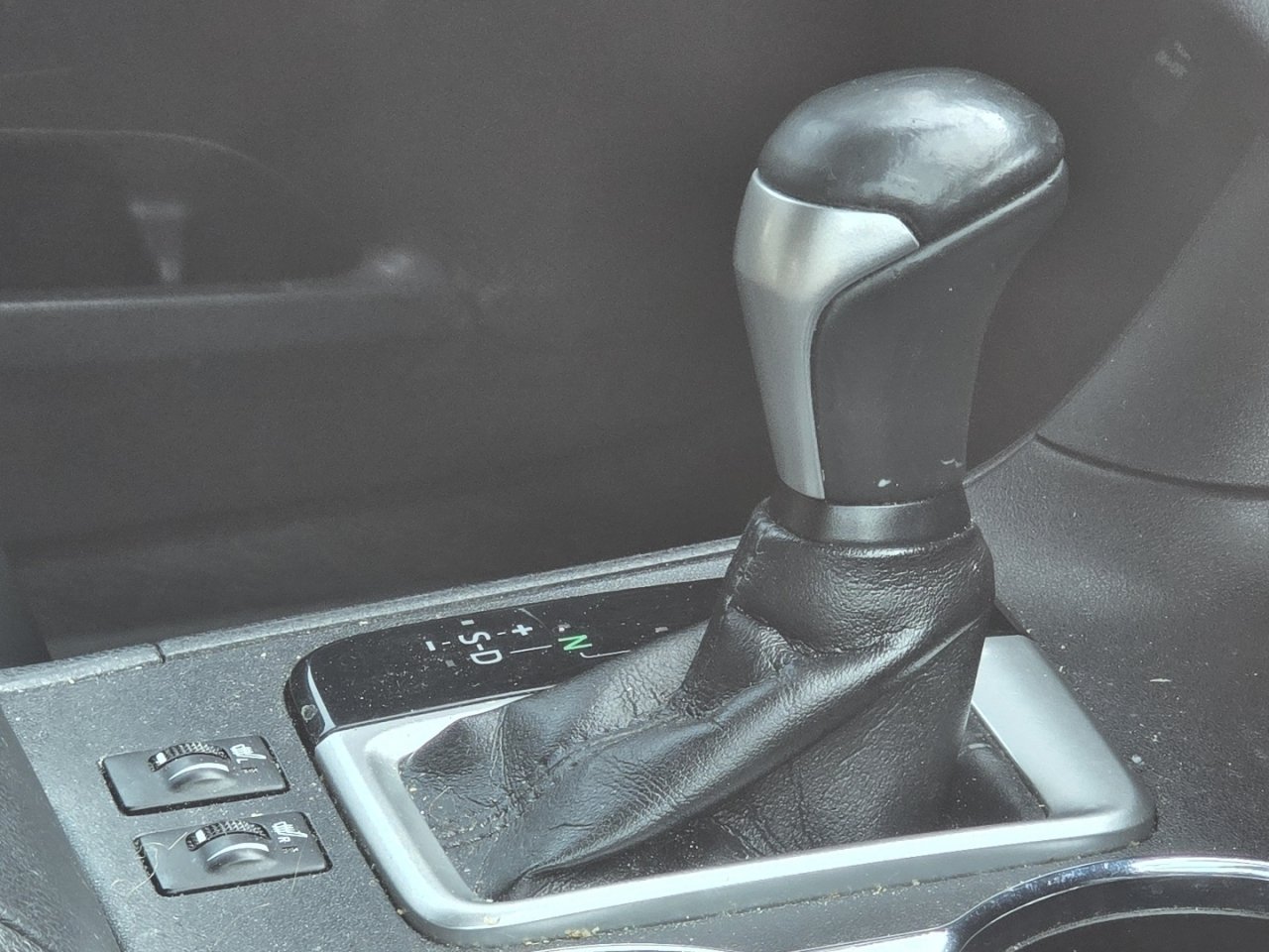 Used 2019 Toyota Highlander XLE FWD image 17