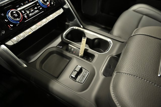 New 2026 GMC Sierra 3500 Denali w/ Denali Reserve Package image 23