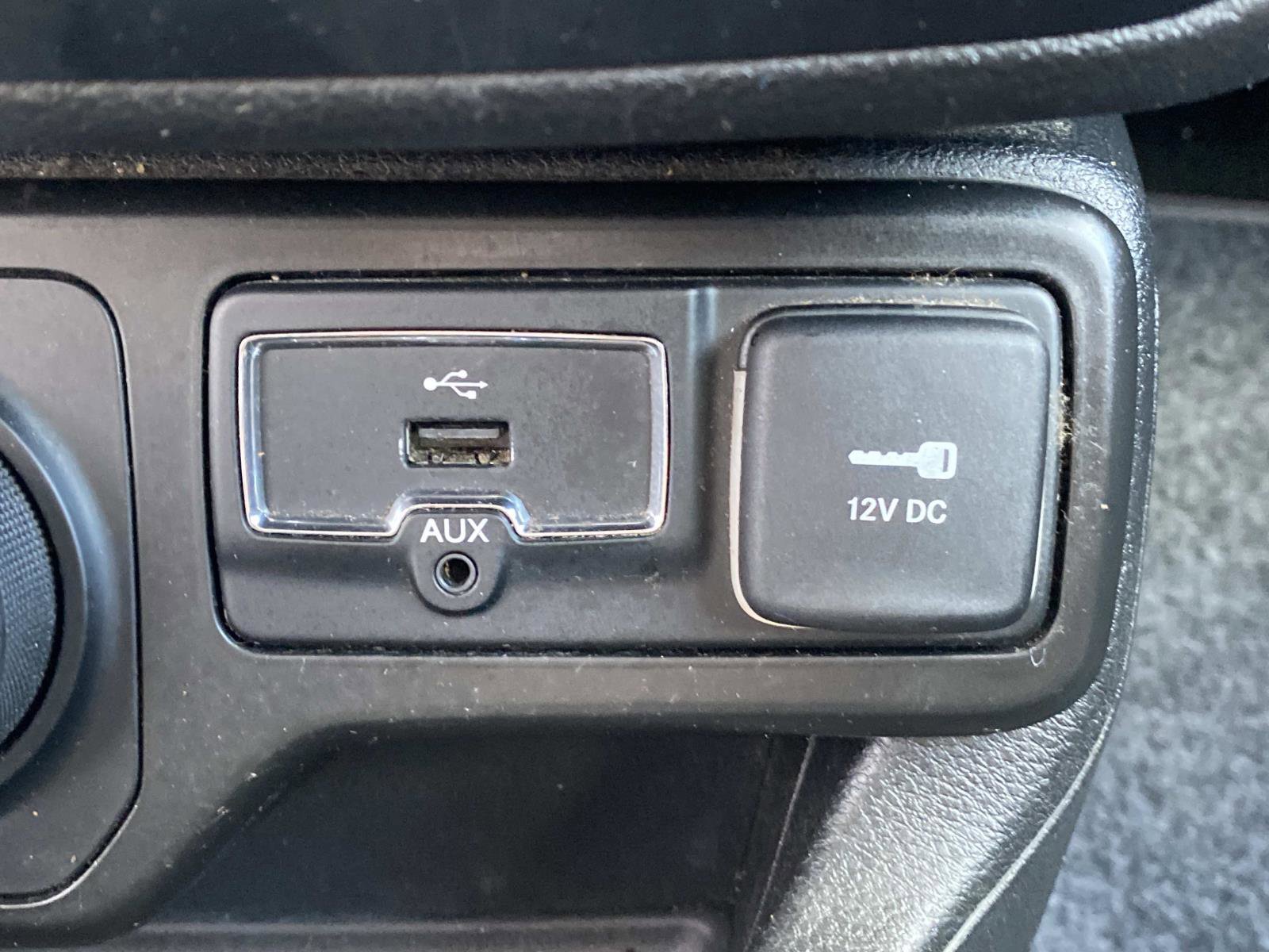 Used 2020 Jeep Renegade Altitude image 25