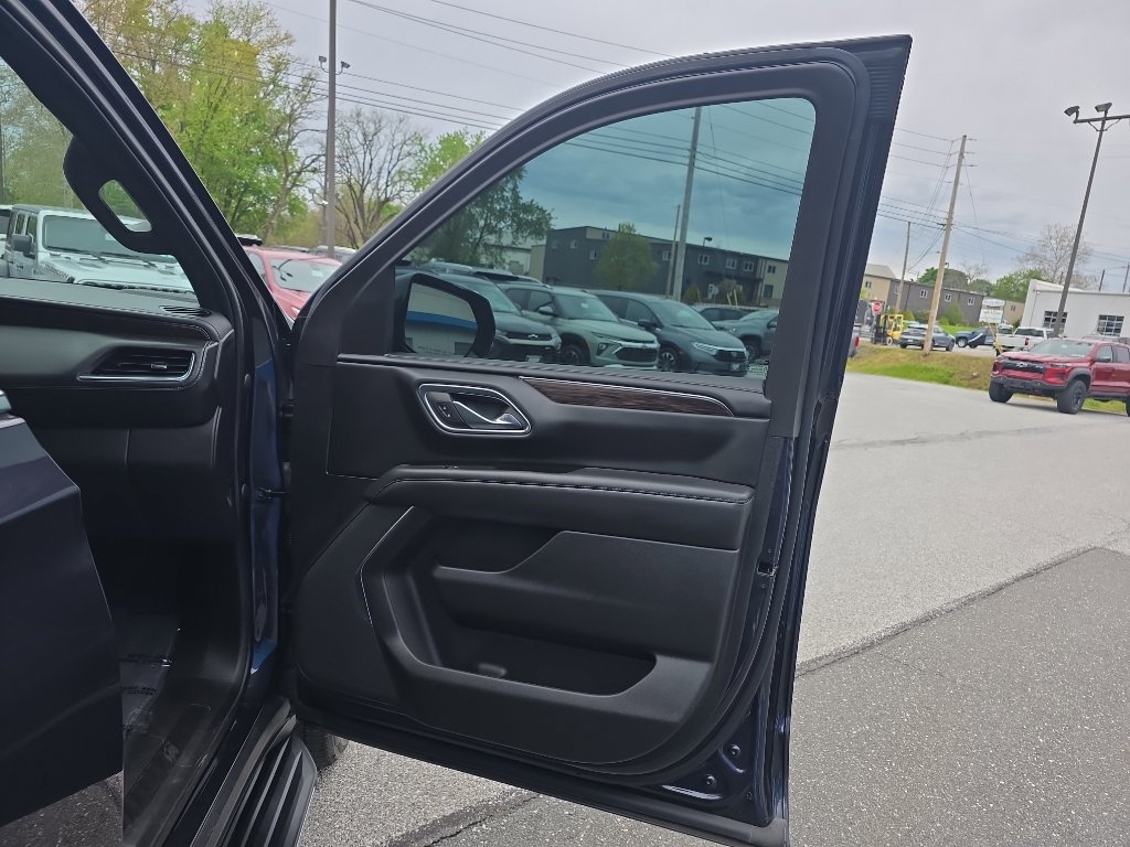 Used 2023 Chevrolet Tahoe LS AWD/4WD image 14