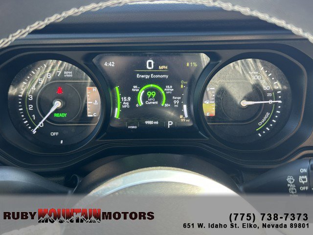 Used 2025 Jeep Wrangler Unlimited Sahara AWD/4WD image 16