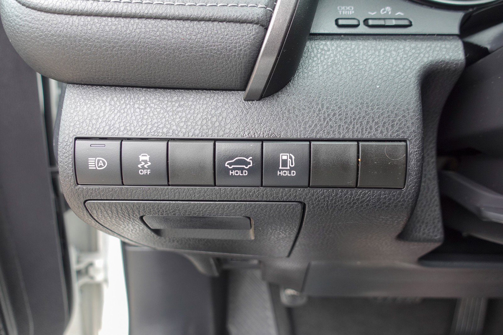 Used 2022 Toyota Camry SE image 12