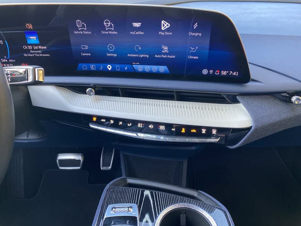 Certified 2026 Cadillac Optiq Luxury 2 AWD/4WD image 24