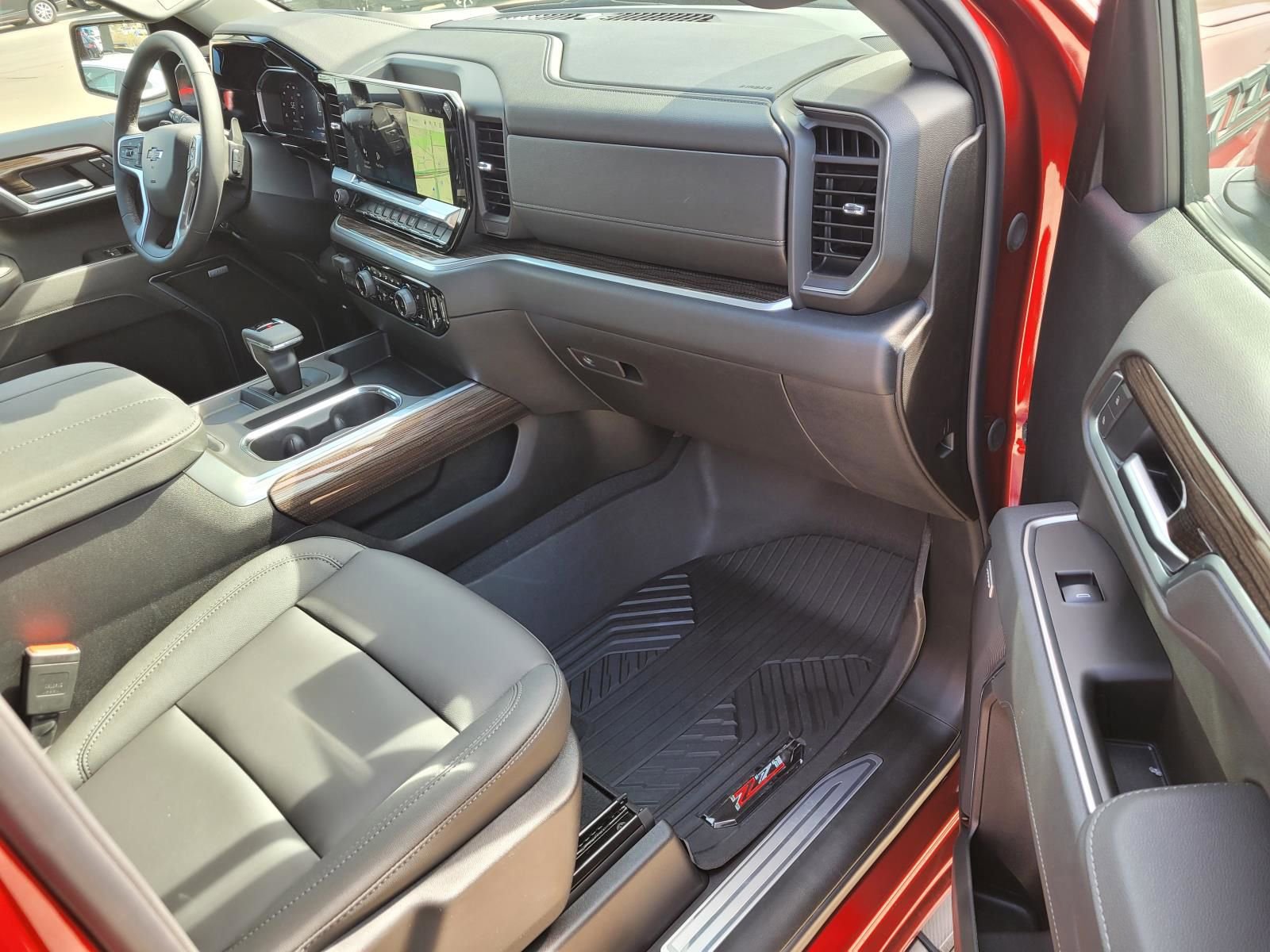 New 2026 Chevrolet Silverado 1500 RST w/ Dark Appearance Package image 6