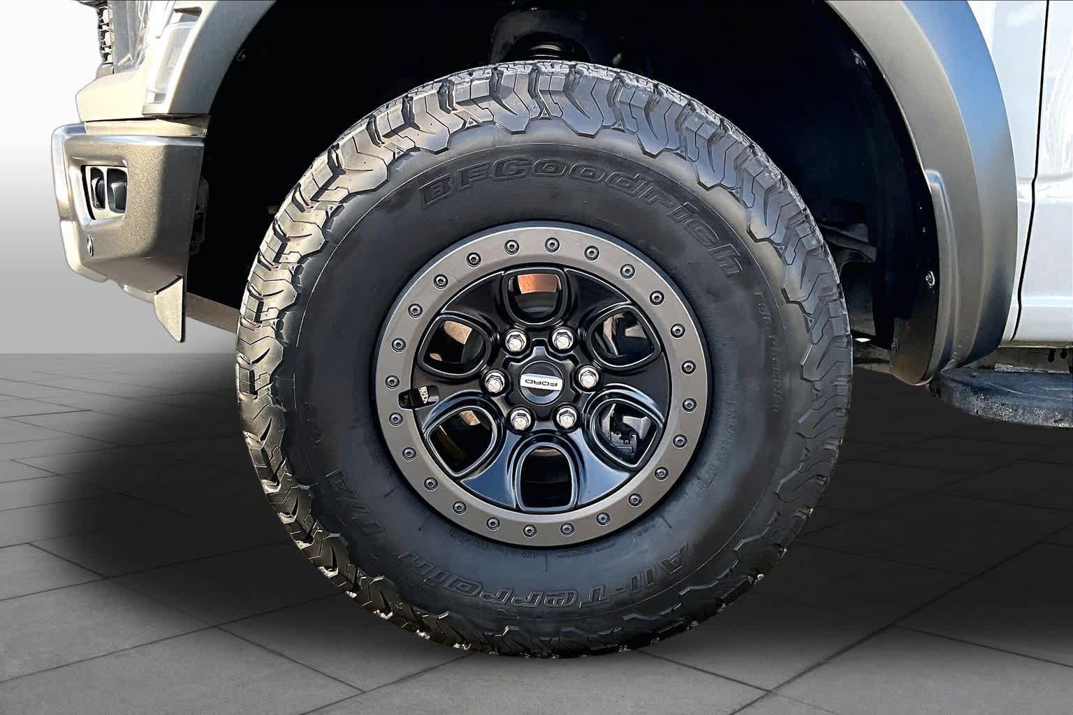 Used 2023 Ford F150 Raptor w/ Raptor Carbon Fiber Package AWD/4WD image 11