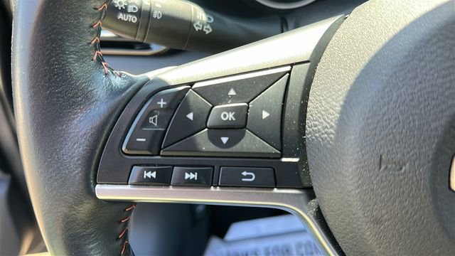 Certified 2023 Nissan Sentra SR FWD image 11