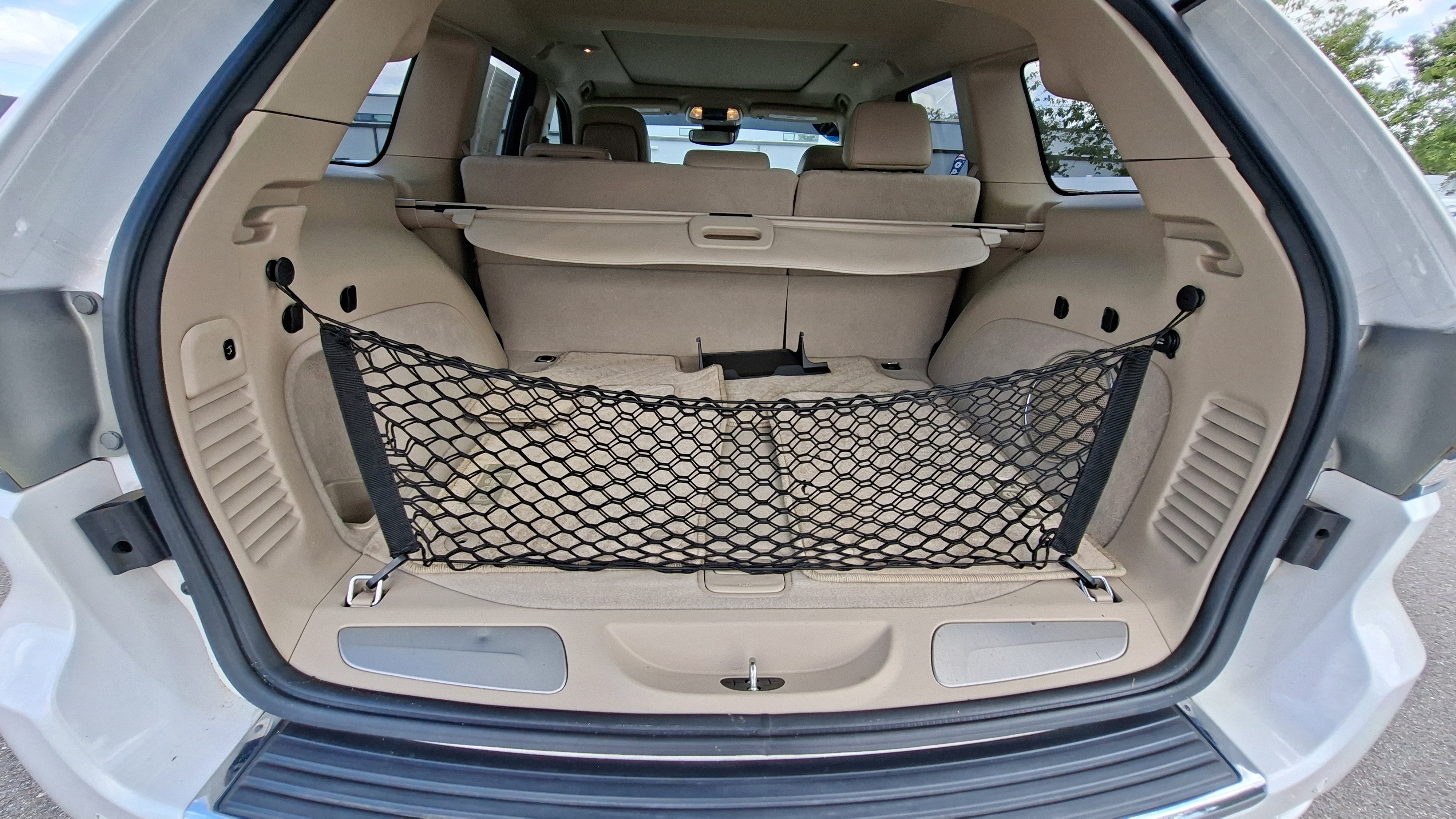 Used 2017 Jeep Grand Cherokee Overland w/ Jeep Active Safety Group image 21