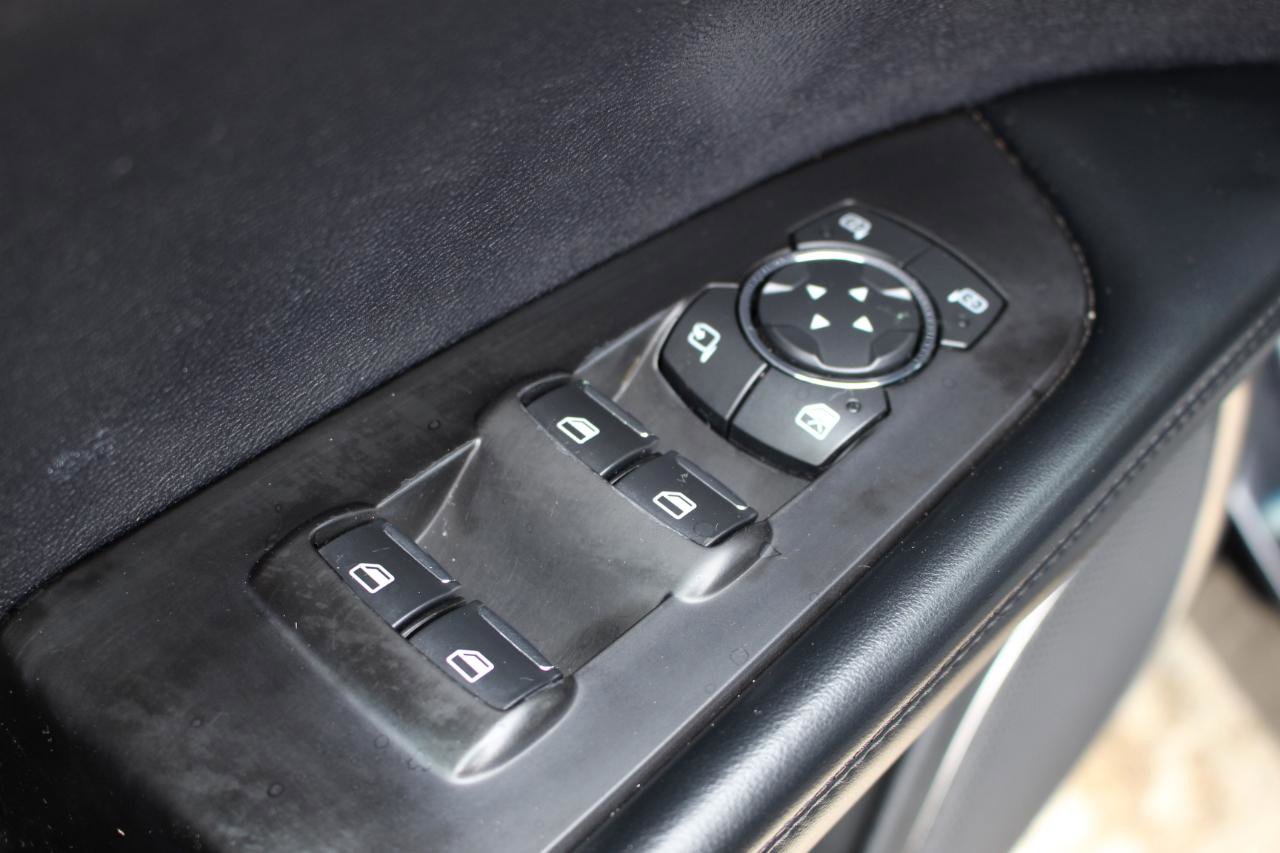 Used 2016 Lincoln MKX Reserve w/ Climate Package image 12