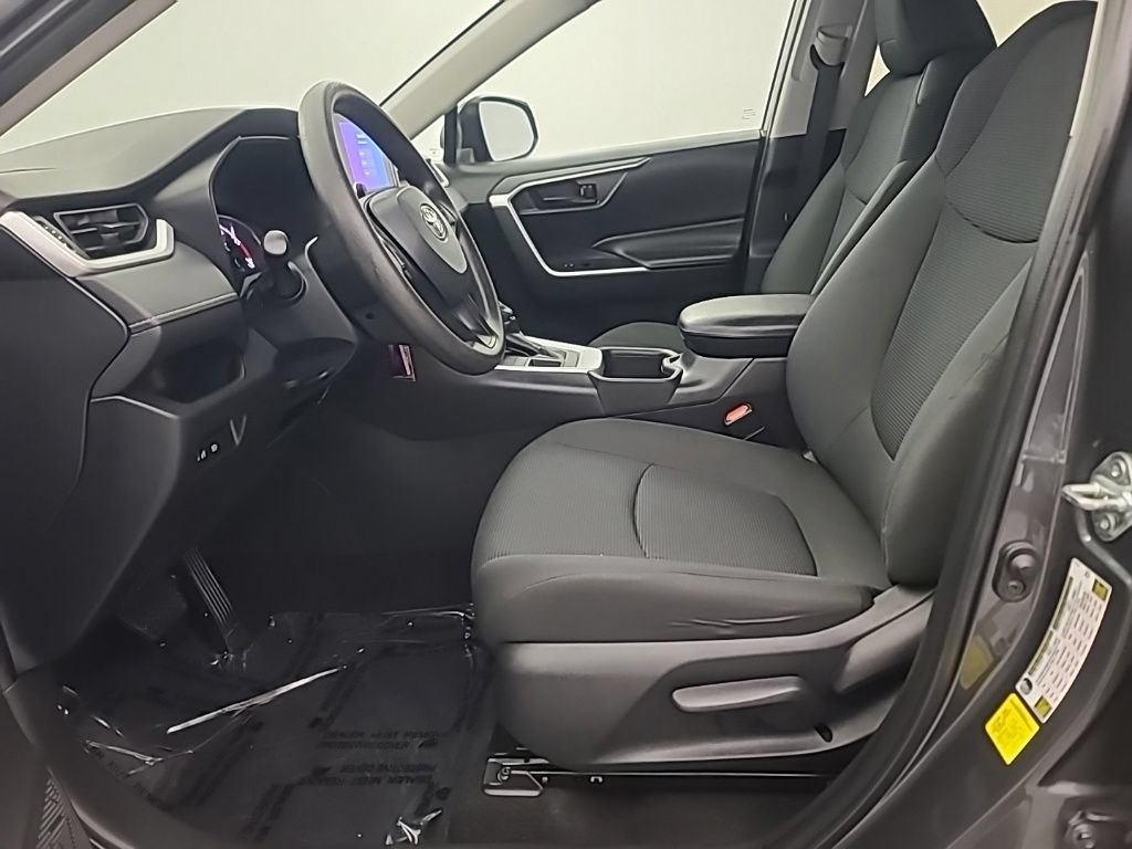 Used 2023 Toyota RAV4 LE AWD/4WD image 26
