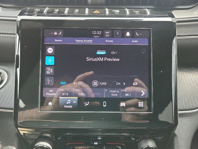 Used 2023 Jeep Grand Cherokee L Laredo AWD/4WD image 13