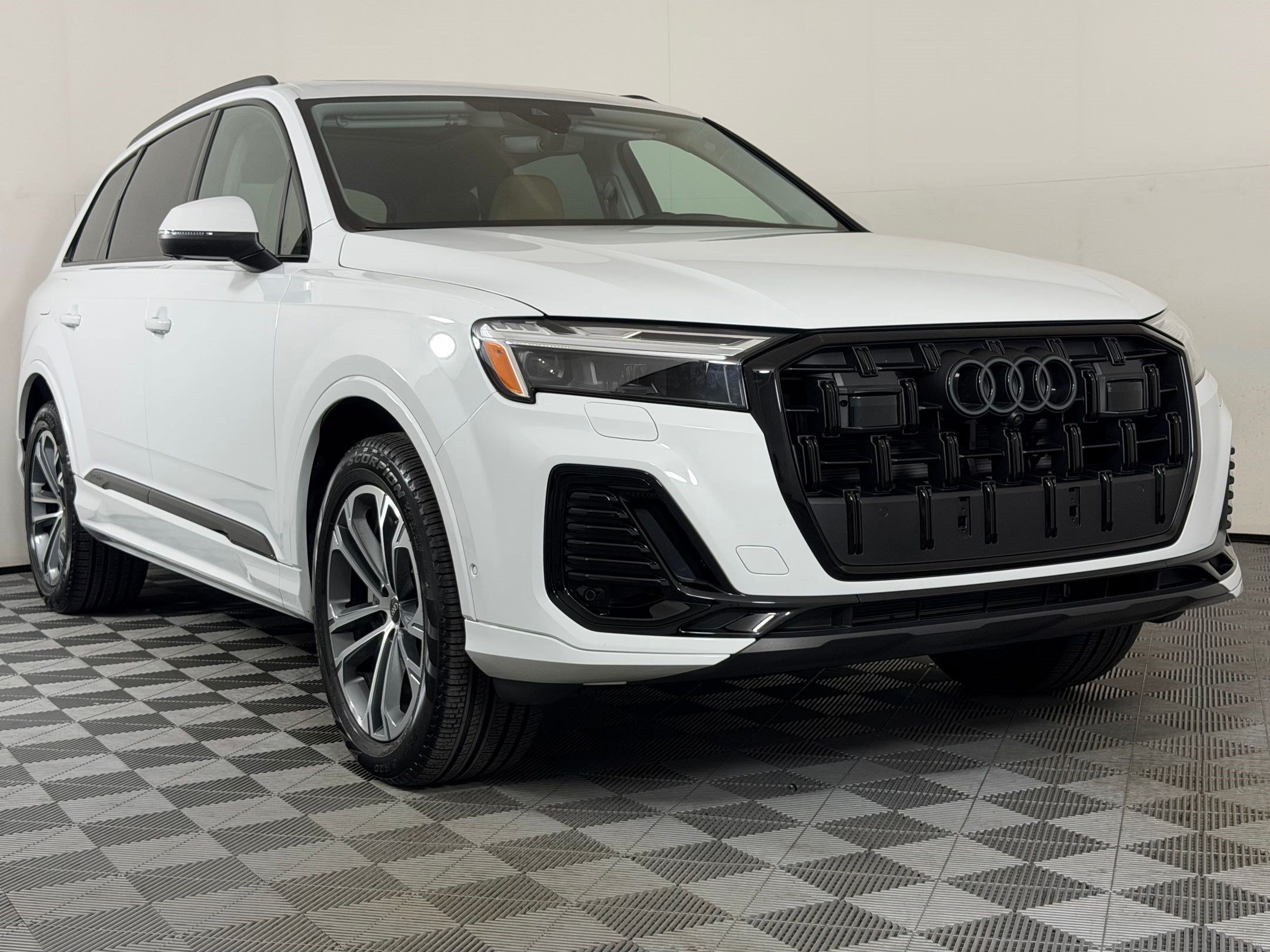 Certified 2026 Audi Q7 2.0T Premium AWD/4WD image 7