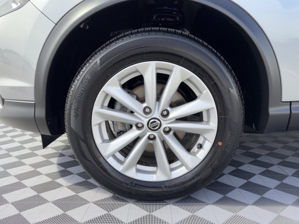 Used 2019 Nissan Rogue Sport SV FWD image 13
