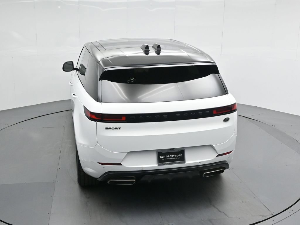 Used 2023 Land Rover Range Rover Sport SE Dynamic image 43