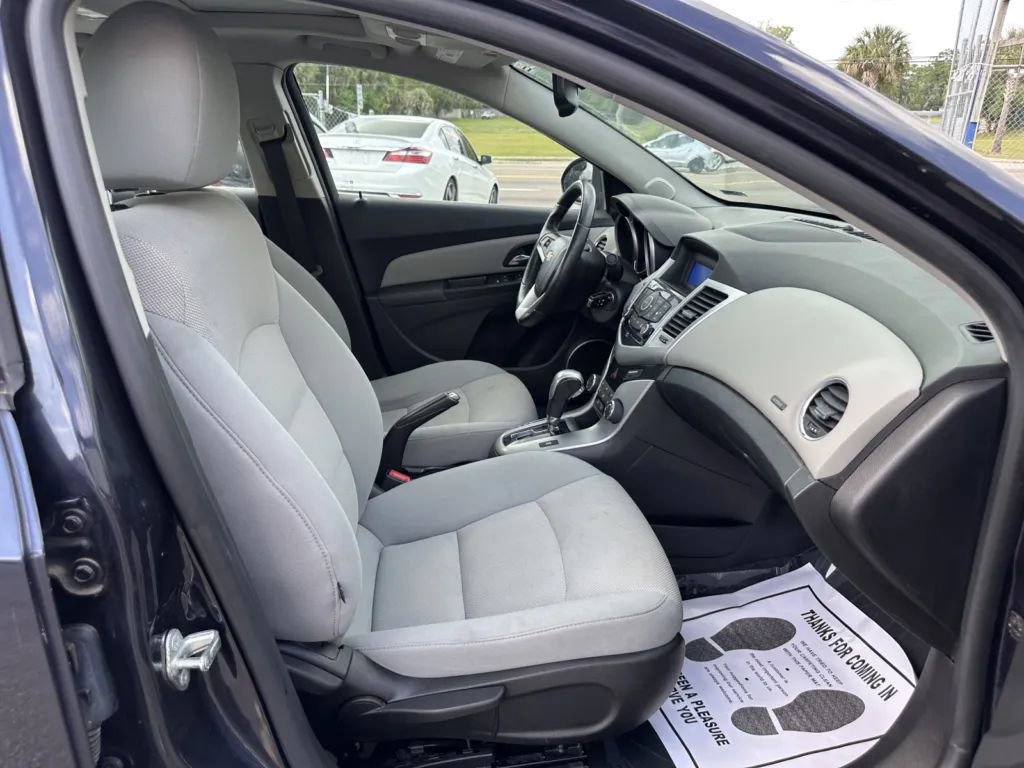Used 2014 Chevrolet Cruze LT w/ All-Star Edition FWD image 18