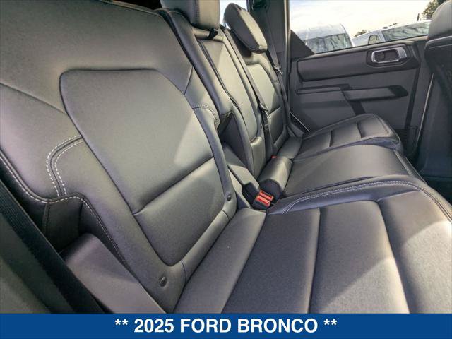 New 2025 Ford Bronco Badlands AWD/4WD image 18