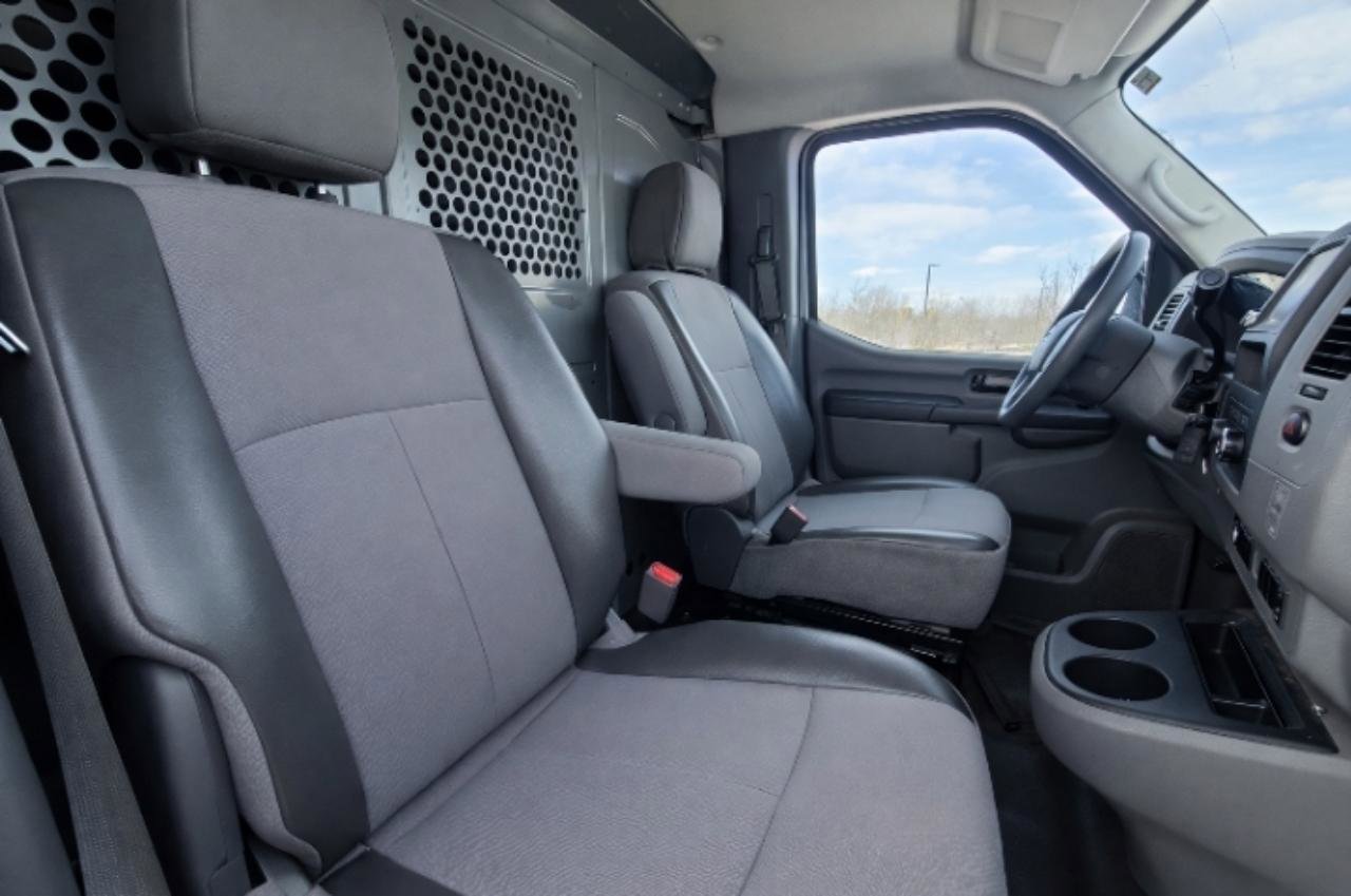 Used 2020 Nissan NV 2500 S image 13