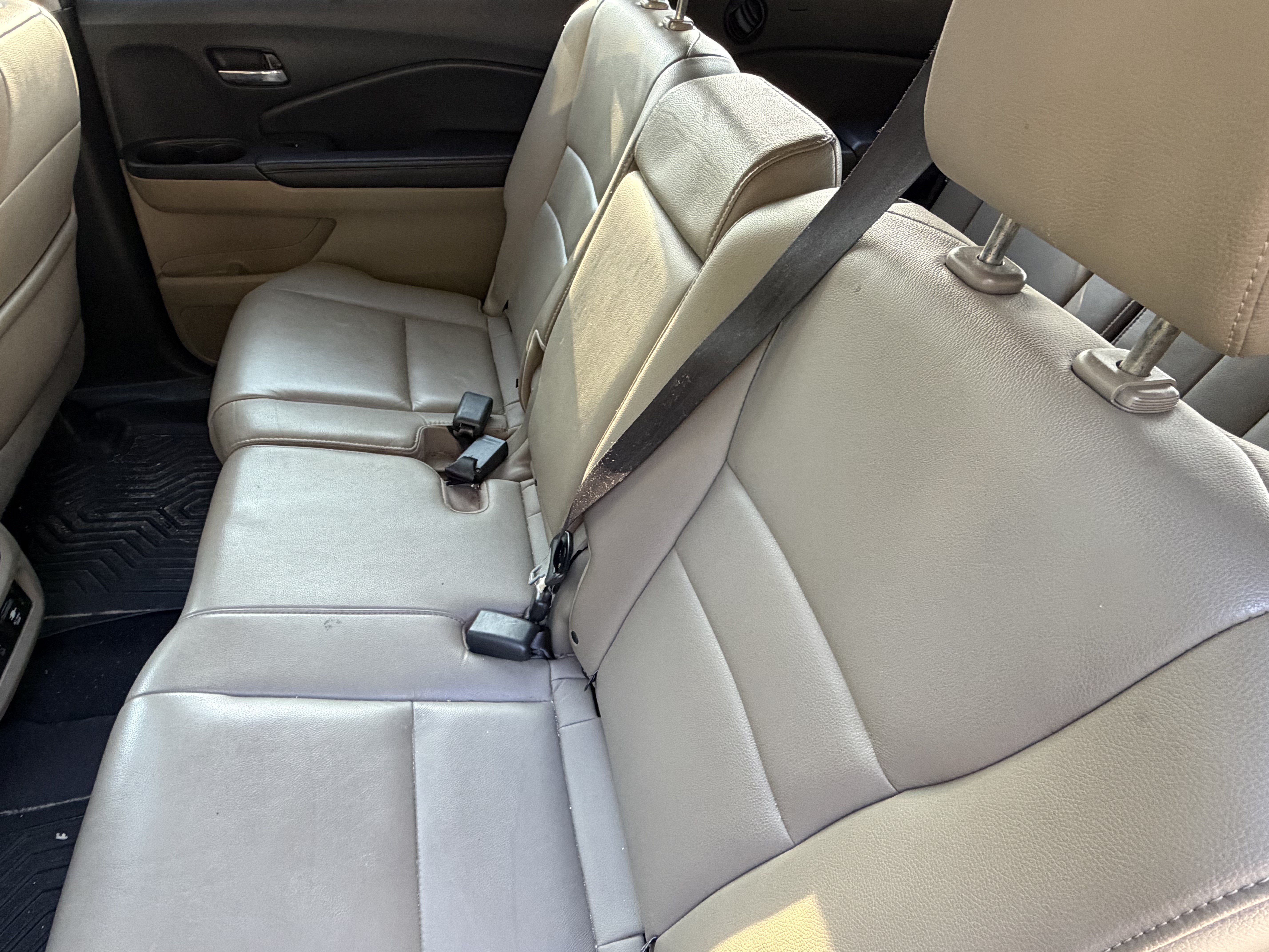 Used 2016 Honda Pilot Touring image 30