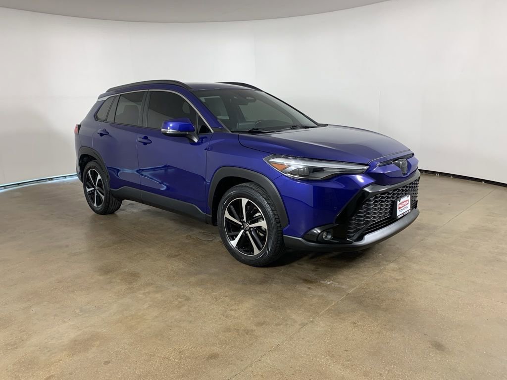 Used 2023 Toyota Corolla Cross XSE w/ Convenience Package image 5