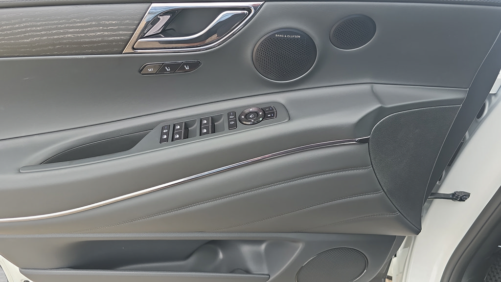 New 2026 Genesis GV80 3.5T Prestige AWD/4WD image 16