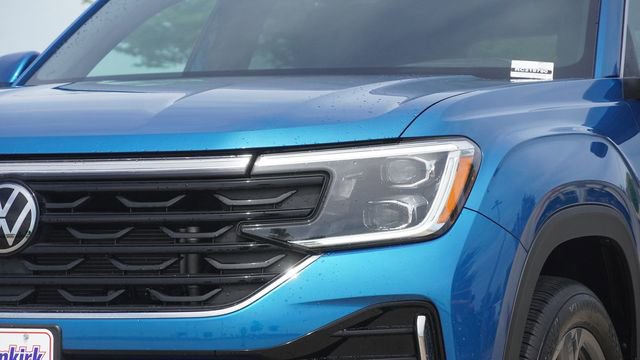 Used 2024 Volkswagen Atlas Cross Sport SEL R-Line image 4