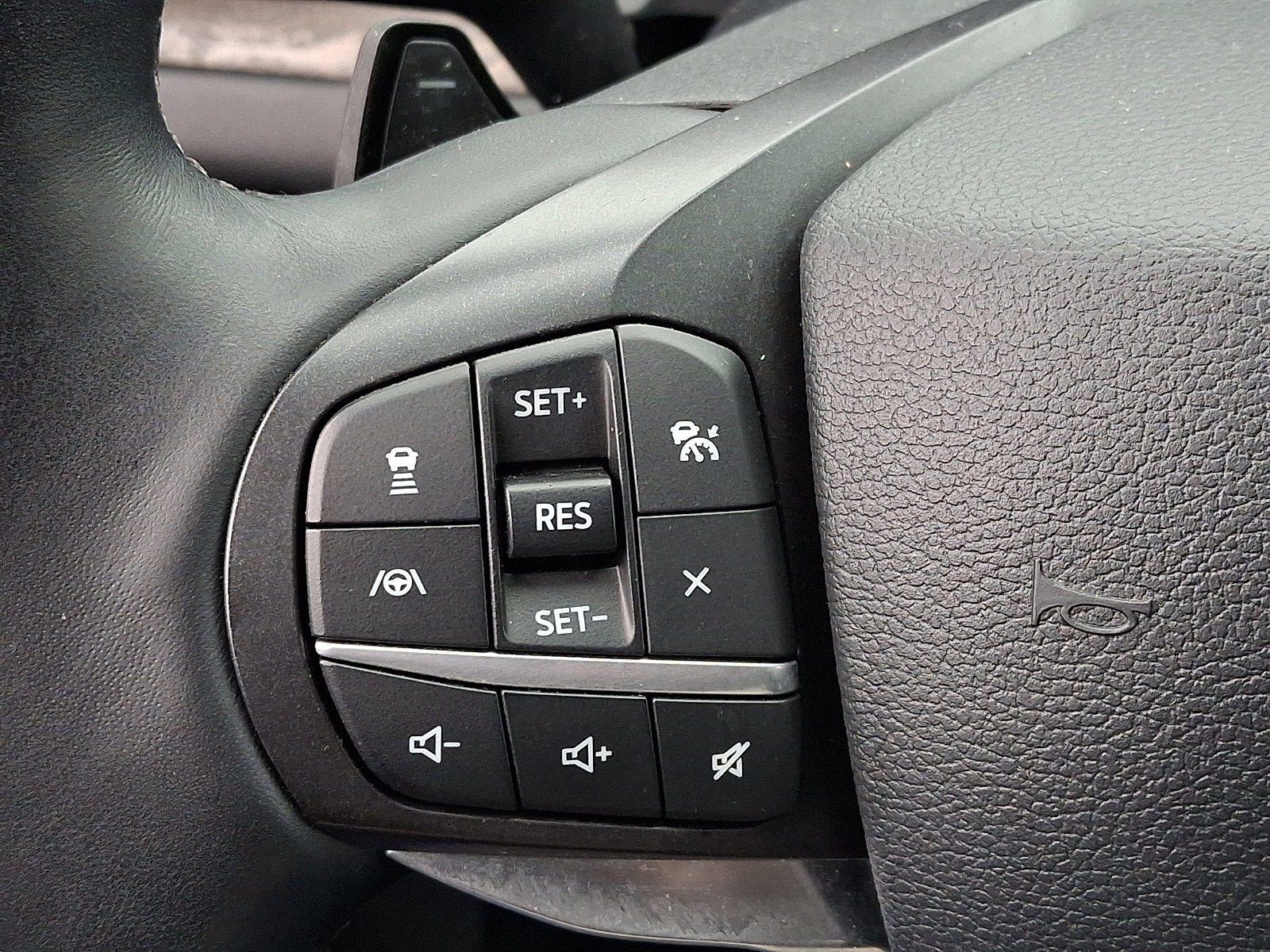 Used 2020 Ford Explorer Platinum w/ Premium Technology Package image 24