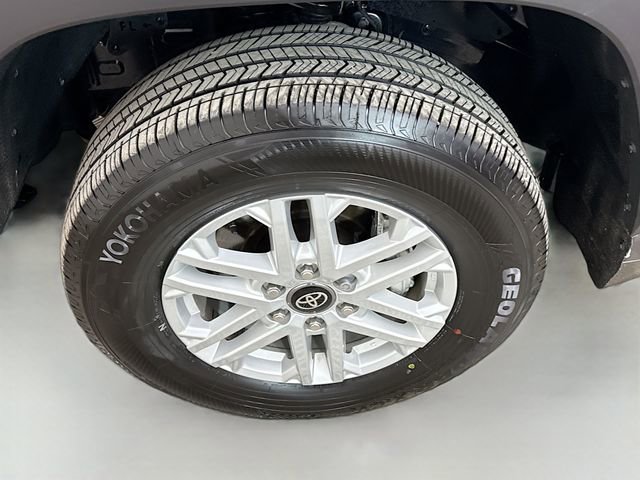Used 2026 Toyota Tundra SR5 AWD/4WD image 30