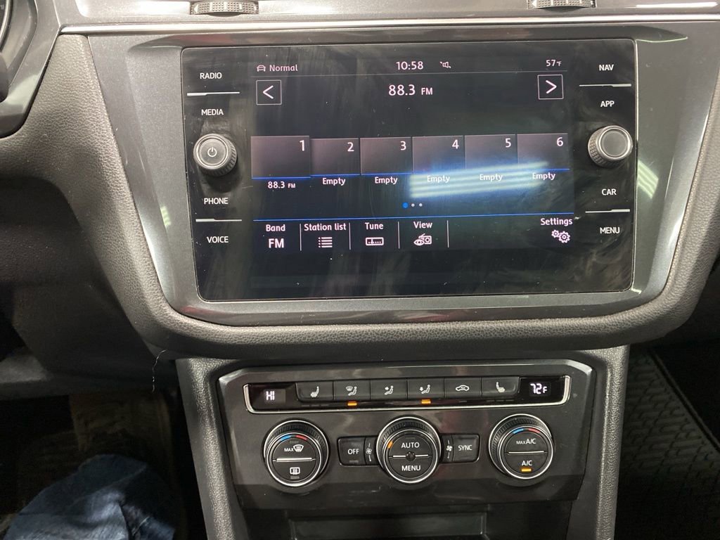 Used 2018 Volkswagen Tiguan SEL w/ 3rd Row Seat Package image 45