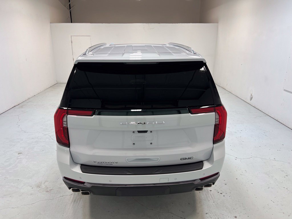 New 2027 GMC Yukon Denali Ultimate AWD/4WD image 3