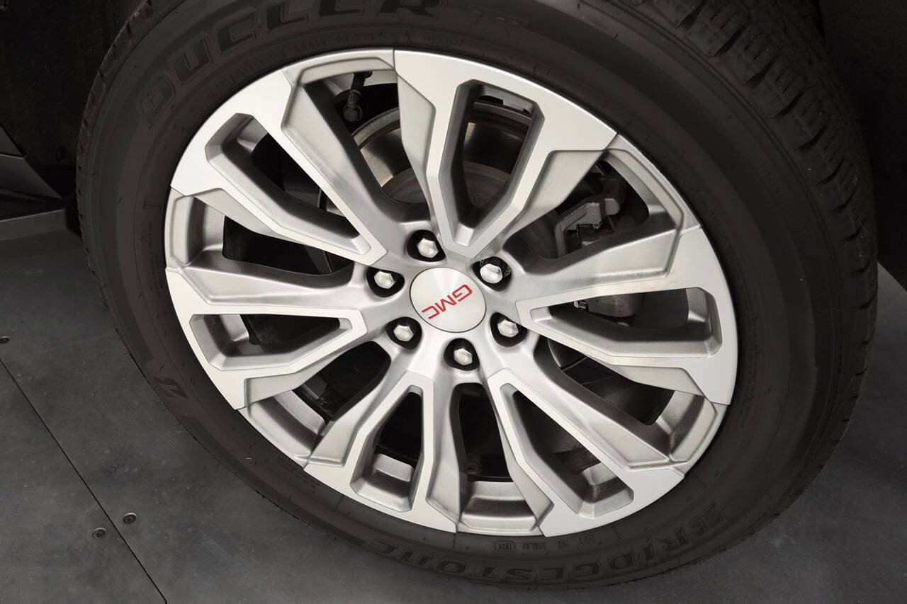 Used 2022 GMC Yukon XL Denali image 35