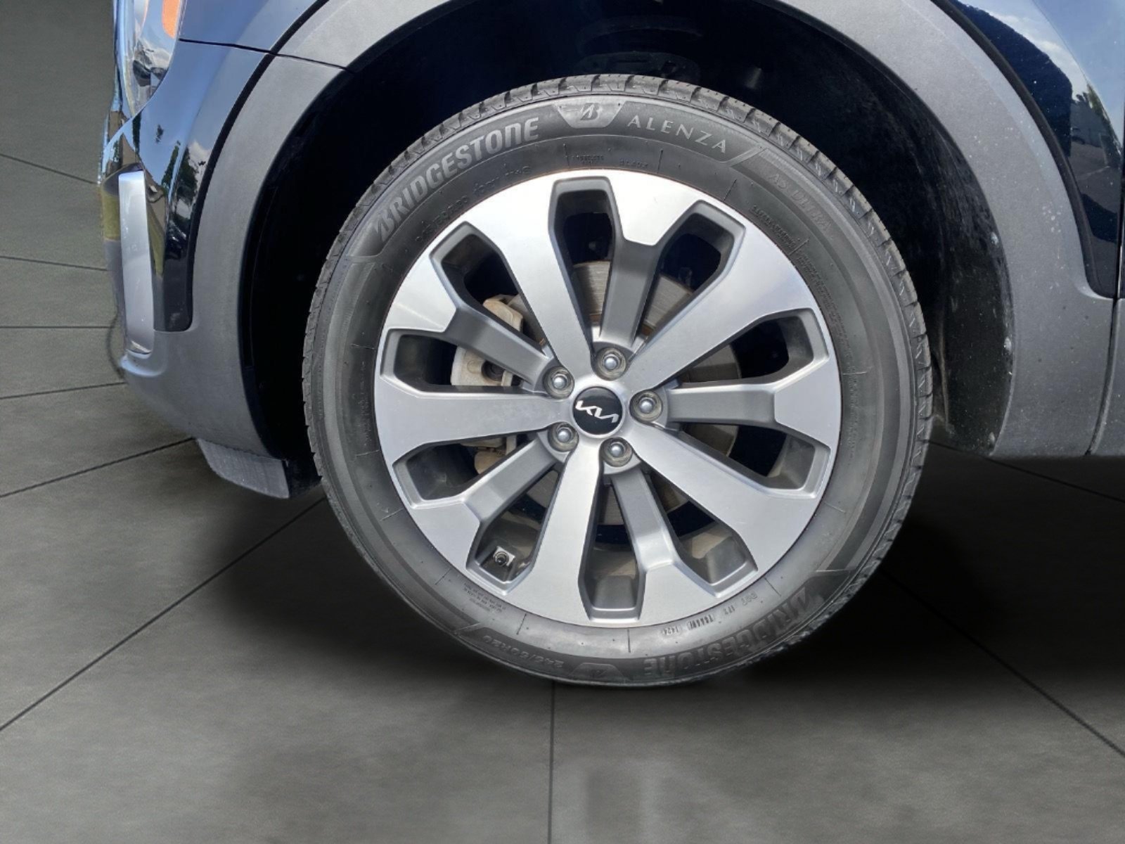 Used 2022 Kia Telluride EX w/ EX Premium Package FWD image 26