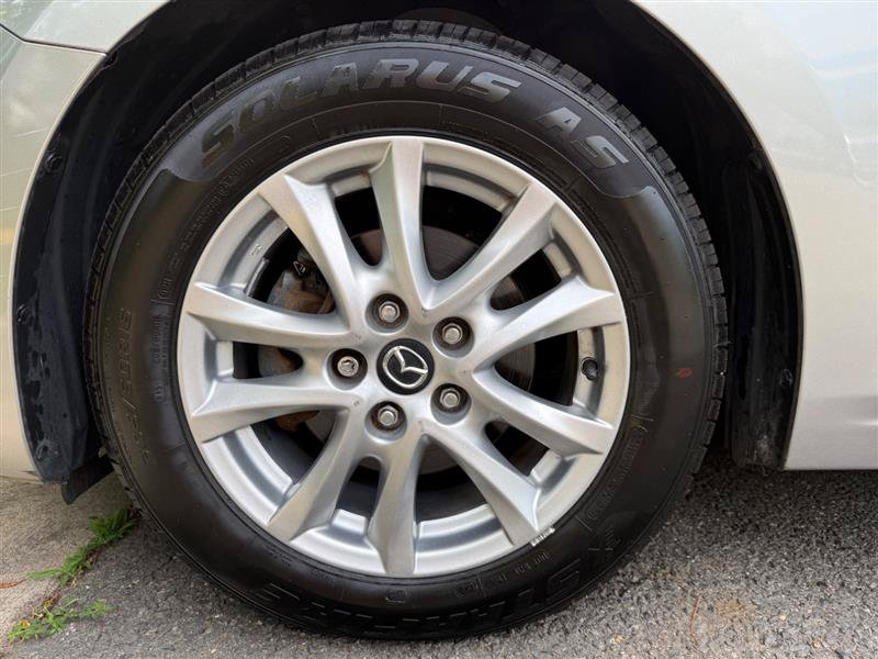 Used 2014 MAZDA MAZDA3 i Touring w/ Technology Package FWD image 46