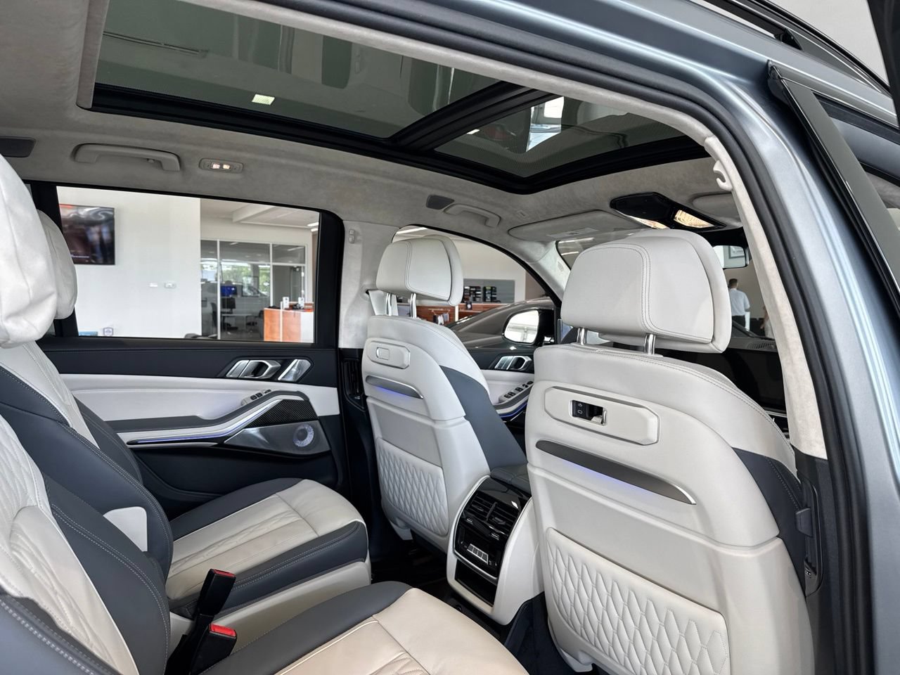 New 2027 BMW X7 M60i AWD/4WD image 53