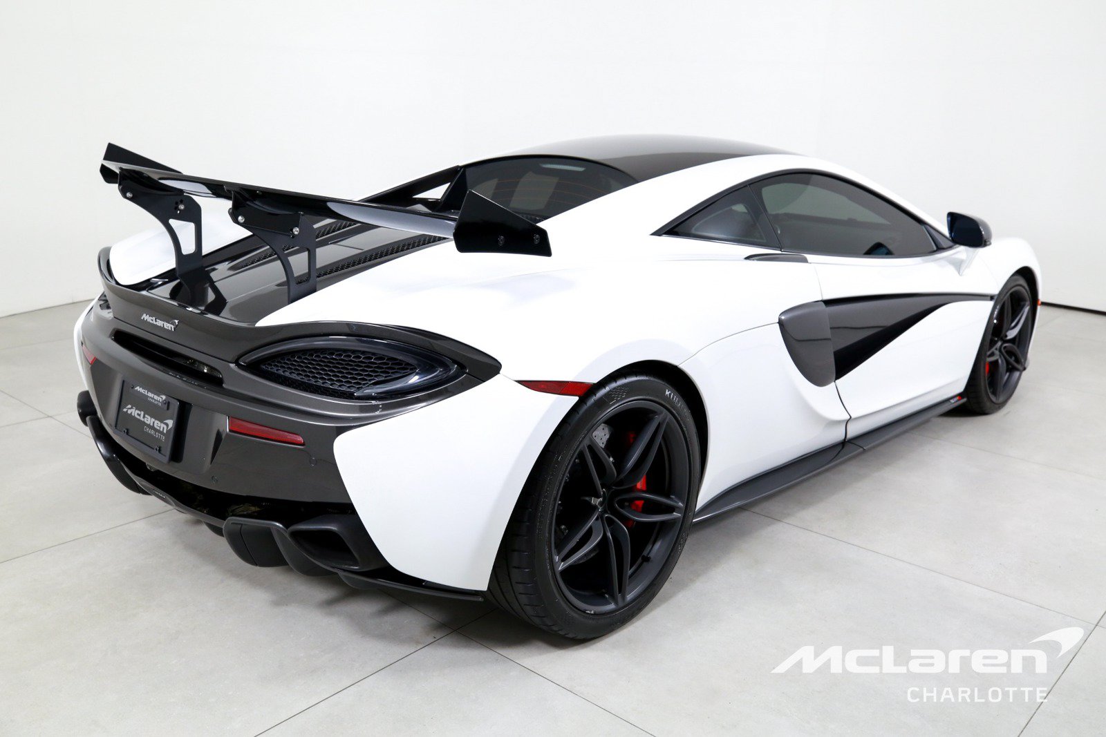Used 2017 McLaren 570S Coupe RWD image 9