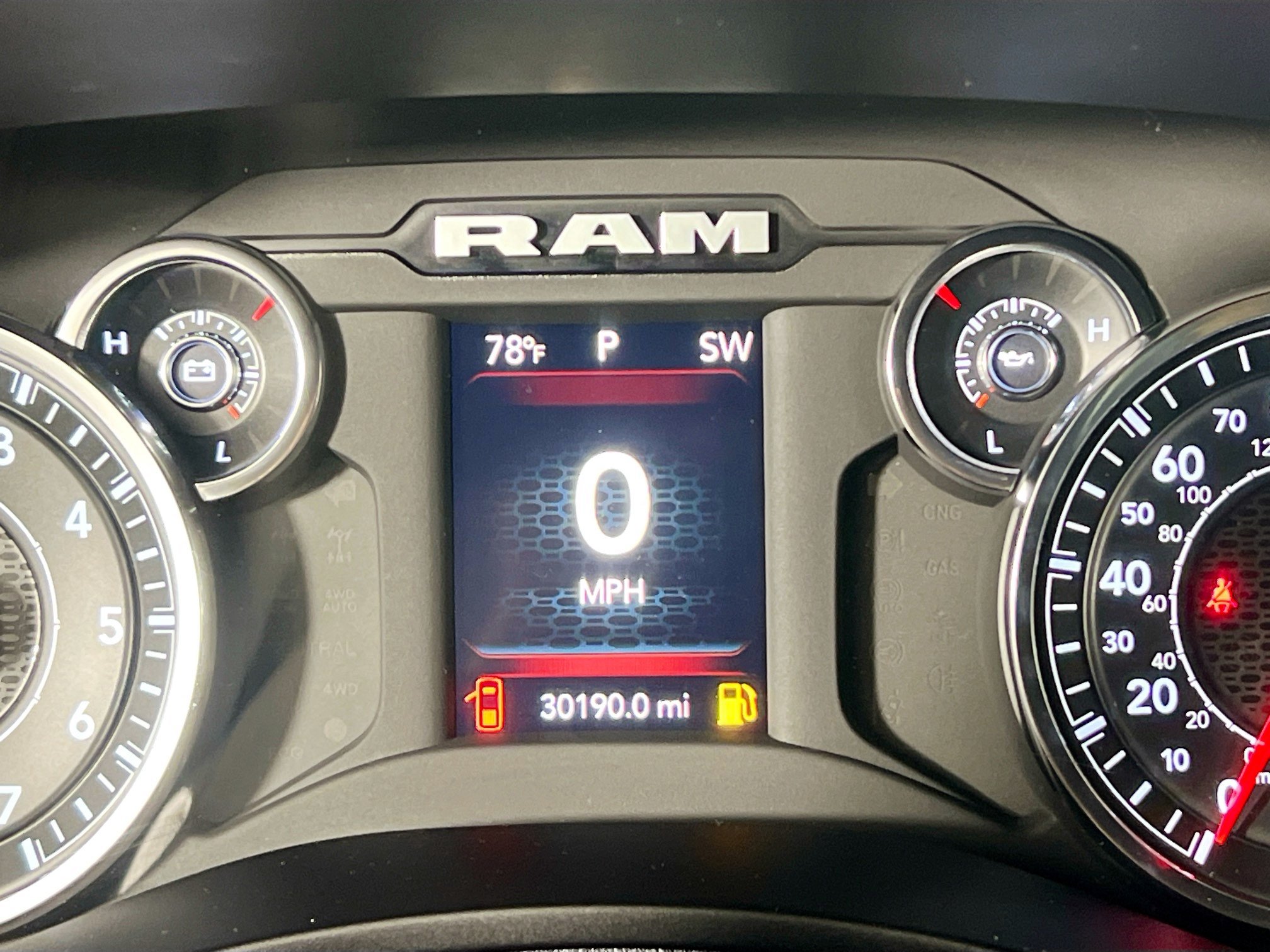 Used 2024 RAM 2500 Big Horn AWD/4WD image 23