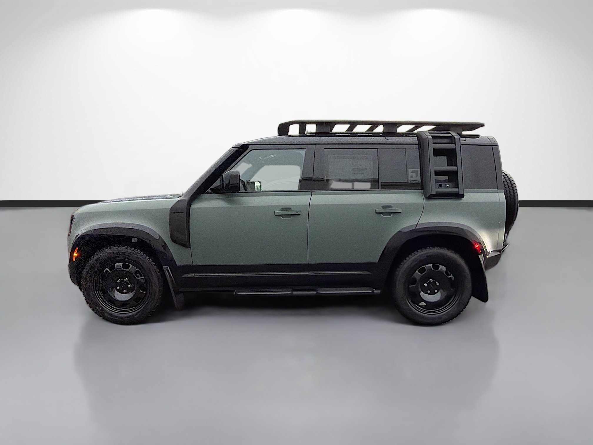 New 2026 Land Rover Defender 110 Trophy Edition AWD/4WD image 2