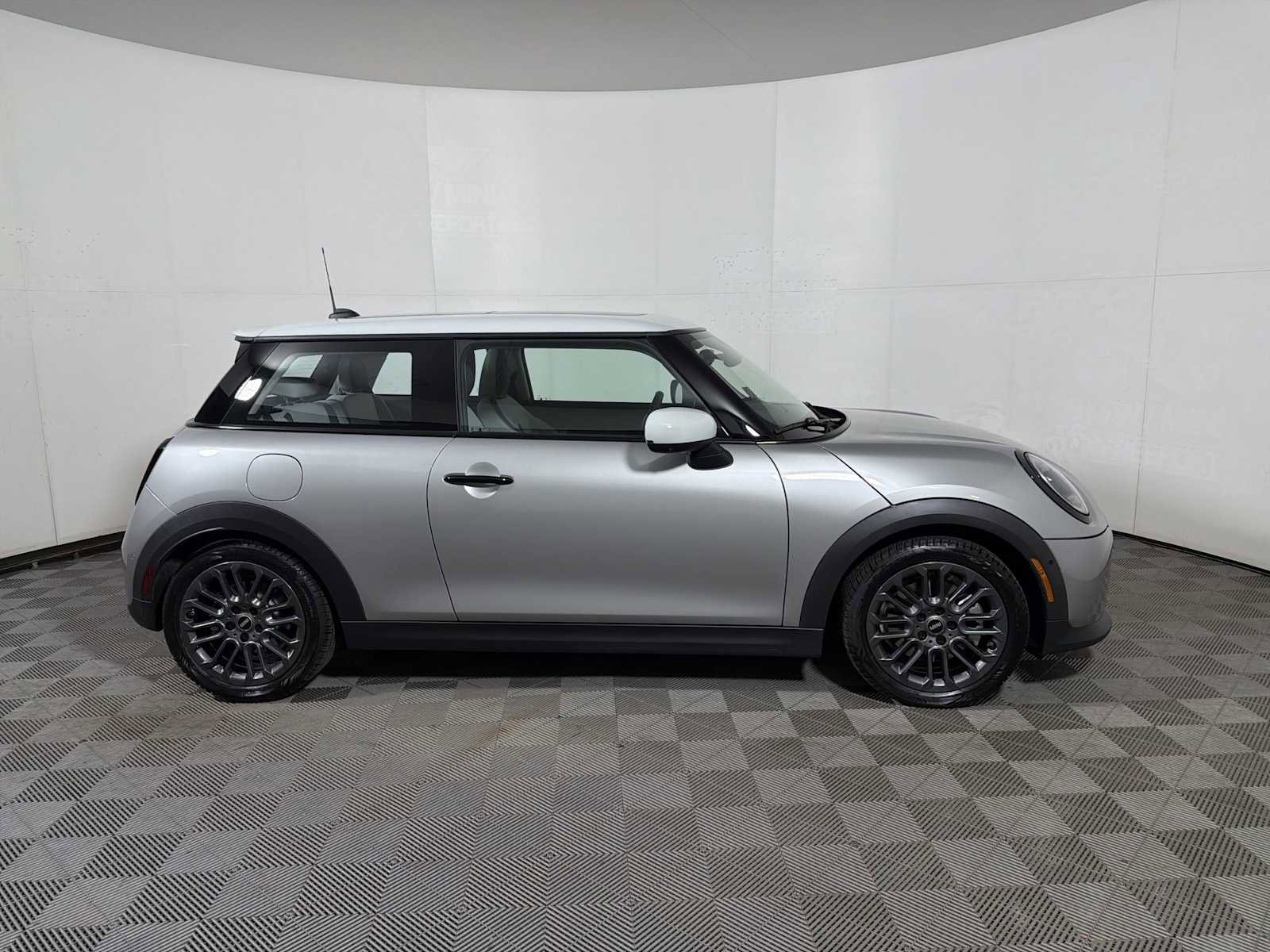 Certified 2025 MINI Cooper S image 7